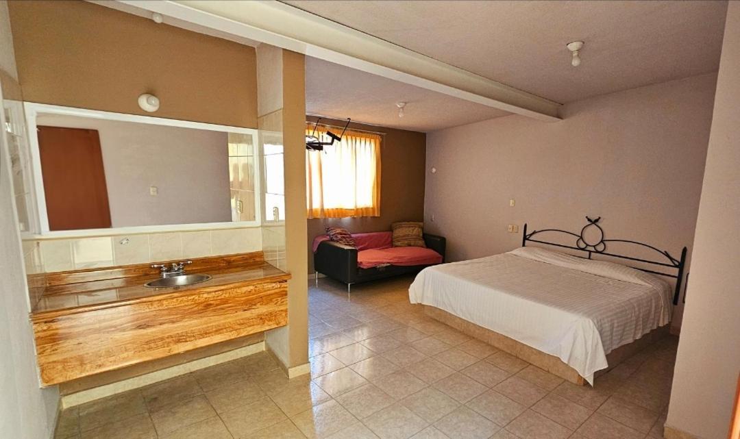 Hotel Xanti Morelia Buitenkant foto